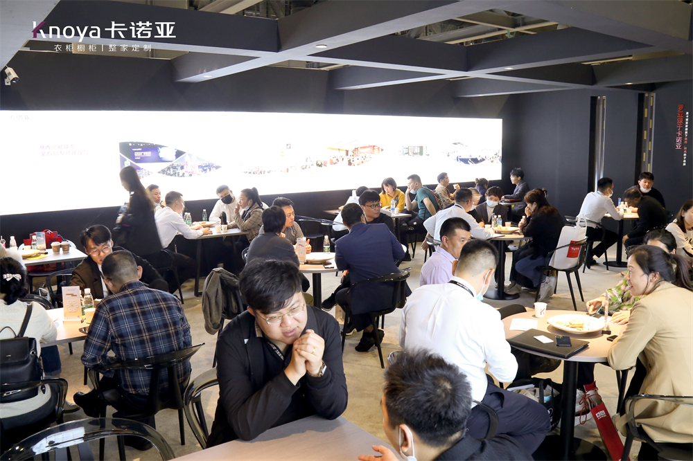 撸撸社下载安装&ldquo;四驅&rdquo;並進亮相廣州定製家居展